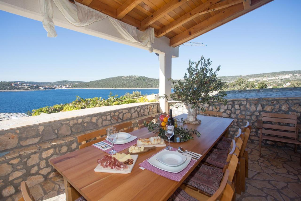 Villa, Stone House With Swimming Pool & Sauna, Beach, Севид Экстерьер фото