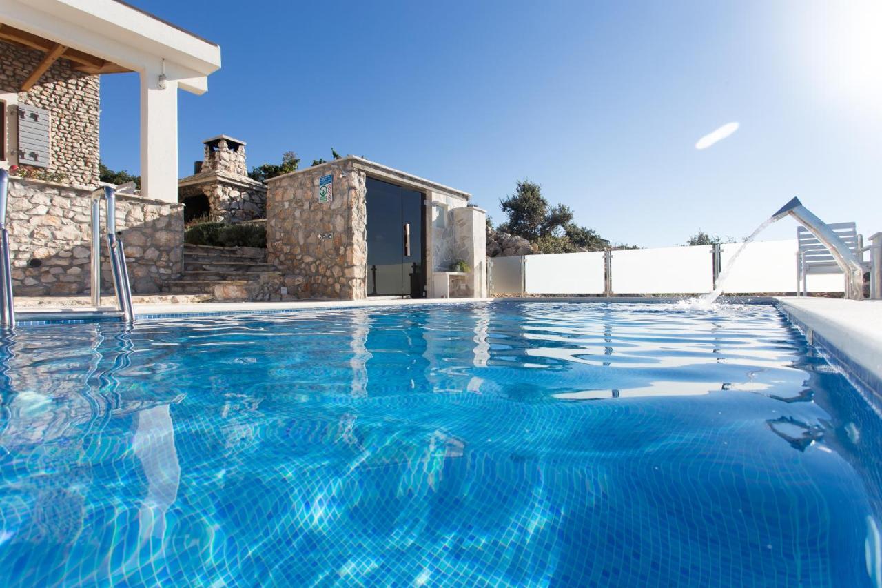Villa, Stone House With Swimming Pool & Sauna, Beach, Севид Экстерьер фото