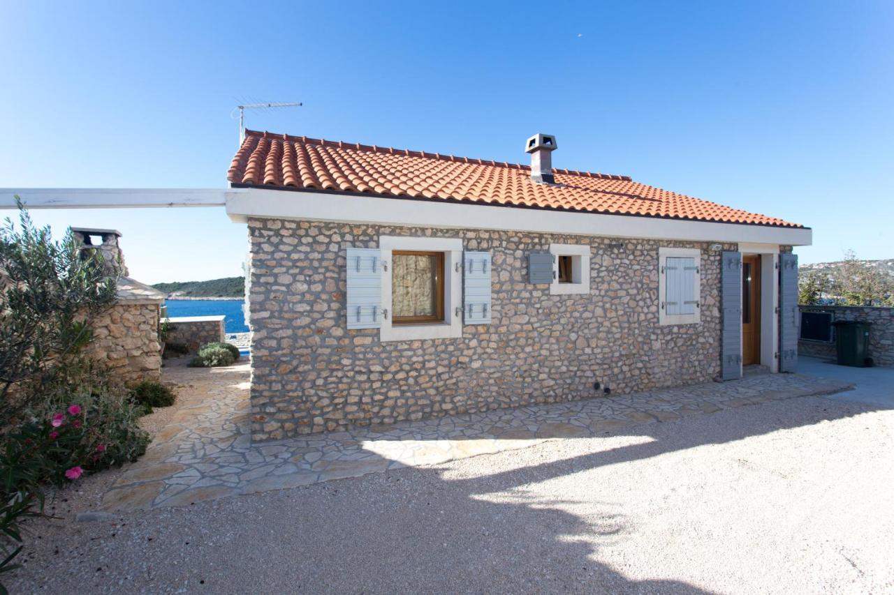 Villa, Stone House With Swimming Pool & Sauna, Beach, Севид Экстерьер фото