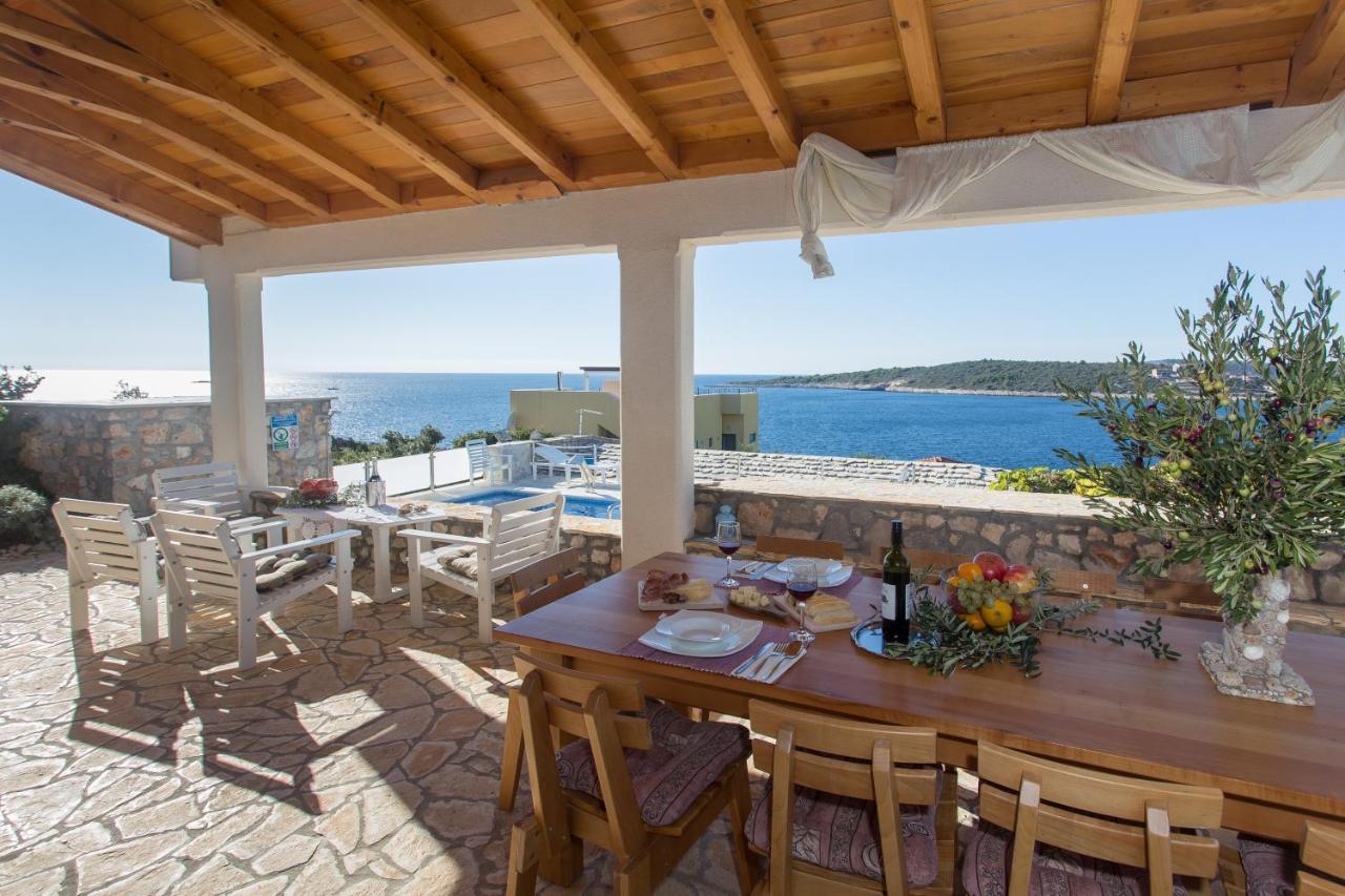 Villa, Stone House With Swimming Pool & Sauna, Beach, Севид Экстерьер фото