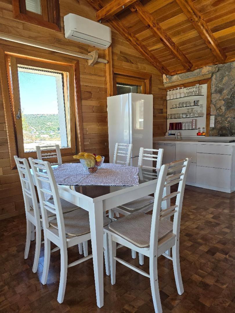 Villa, Stone House With Swimming Pool & Sauna, Beach, Севид Экстерьер фото