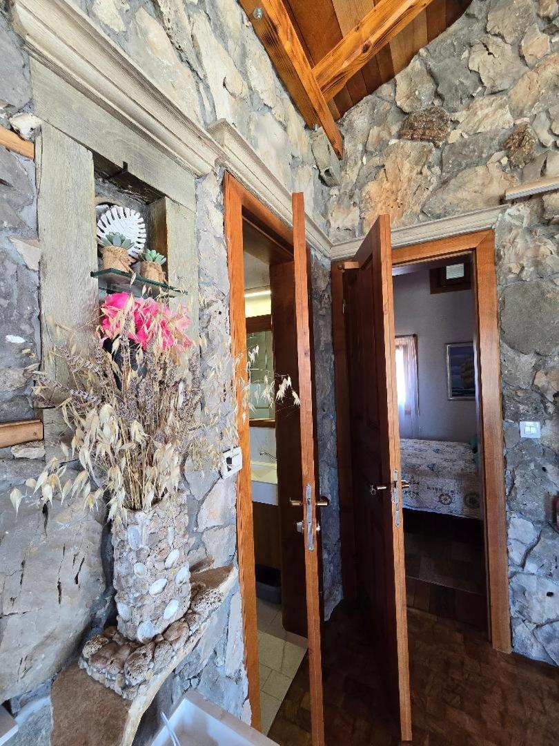 Villa, Stone House With Swimming Pool & Sauna, Beach, Севид Экстерьер фото